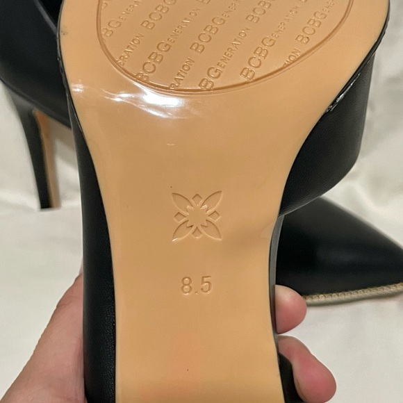✨NEW BCBG - Sexy Pointed Toe Pumps - Black - Picture 11 of 15
